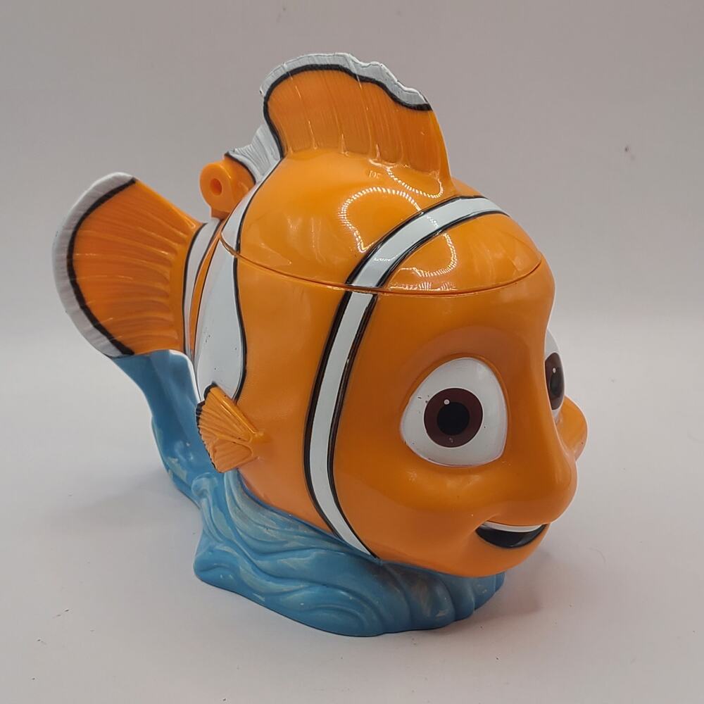 Disney on Ice Finding NEMO MUG Cup w/Lid appx 8oz Orange Clown Fish 3D Pixar